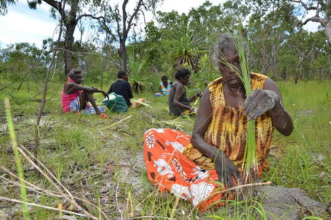 Gay-Wu Woman\'s 5 Day Yolngu Homeland Tour - Accommodation Australia 9
