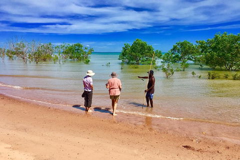 Gay-Wu Woman\'s 5 Day Yolngu Homeland Tour - Accommodation Australia 6