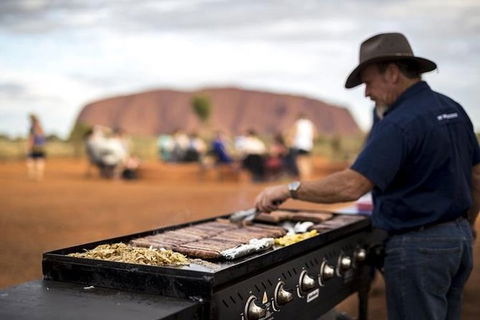 Sunset Australian Barbecue Dinner In Uluru - Local Tourism 1