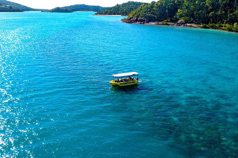 Airlie Beach Glass Bottom Boat Tour - Accommodation Australia 1