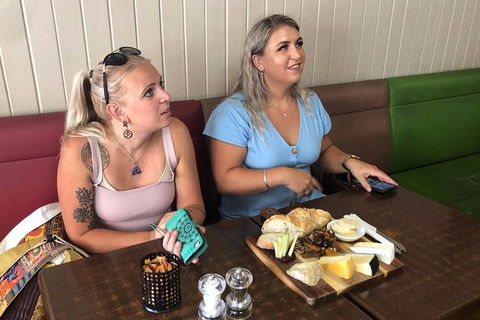 Scenic Food & Wine Tour Inc. Lunch, Cheese, Wine & Chocolate - Accommodation Australia 2