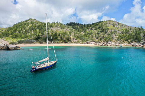 Helicopter And Magnetic Island Sailing - Local Tourism 8
