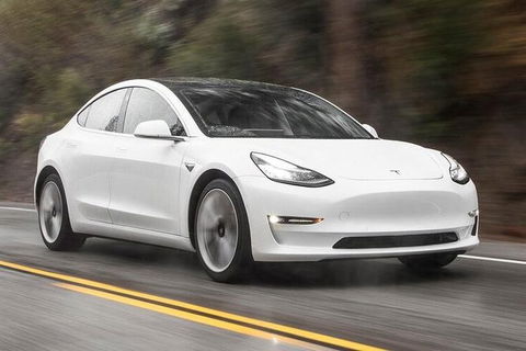 Adelaide Airport Departure Transfer In A Tesla Model3 EV - Accommodation Australia 1