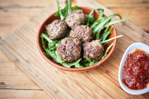 Family Lunch - Tapas And Wine For 4 People - Accommodation Australia 6