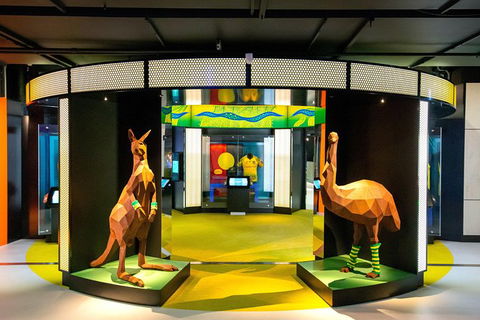 Ultimate Sports Lovers Bus Tour Of Melbourne - Local Tourism 8