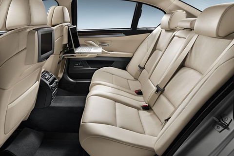 Arrival Private Transfer Melbourne Airport MEL To Melbourne City By Business Car - Accommodation Australia 1