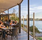 Lakes Resort Hotel - Accommodation Australia
