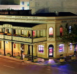 Crown  Anchor Hotel - Accommodation Australia