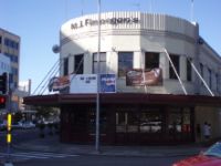 MJ Finnegans Irish Pub - Accommodation Australia 2