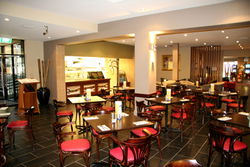 Castello's Foresters Arms Hotel - Accommodation Australia 3