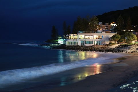 Oskars On Burleigh - Accommodation Australia 0