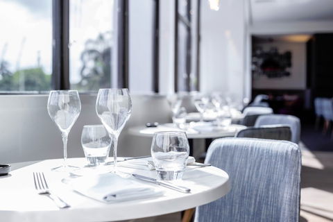 MRepublic Restaurant, Bar And Lounge - Australia Shopping 7