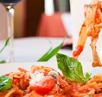Camelot Gourmet Pizza - Local Tourism