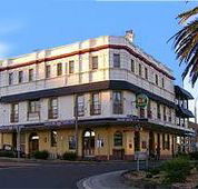 The Grand Hotel - Kiama - Accommodation Australia