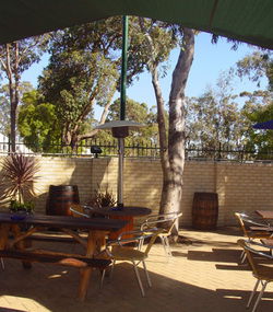 Hale Road Tavern - Accommodation Australia 2