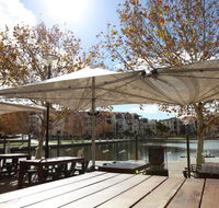 The Royal On The Waterfront - Accommodation Australia