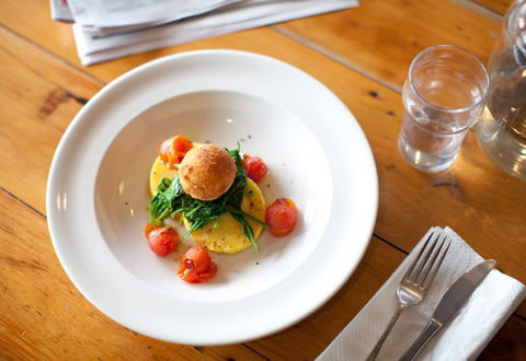 A Bite To Eat, A Drink As Well - Local Tourism 2