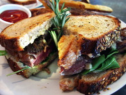 Alpine Hotel - Bed n Breakfasts 2