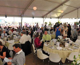 Alice Springs Turf Club - Local Tourism 2