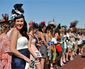 Alice Springs Turf Club - Local Tourism 1