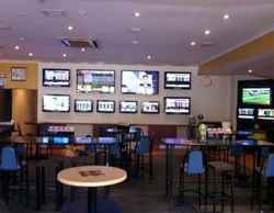 Tacking Point Tavern - Accommodation Australia 0