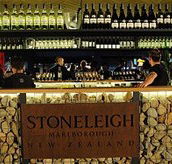 Stoneleigh Lounge - Accommodation Australia