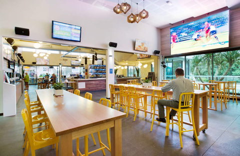 Coolum Beach Hotel - Local Tourism 2