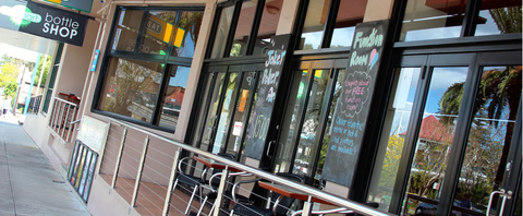 Spinning Wheel Hotel - Australia Shopping 1