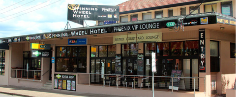 Spinning Wheel Hotel - Australia Shopping 5