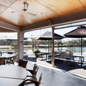 Waterfront Hotel - Accommodation Australia 2