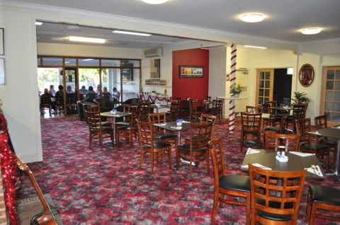 Back O' Bourke Motel - Local Tourism 4