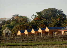 Tuileries Rutherglen Restaurant & Accommodation - Accommodation Australia 0