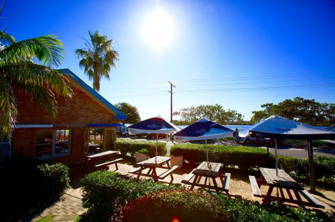 Tea Gardens Hotel–Motel - Australia Shopping 1