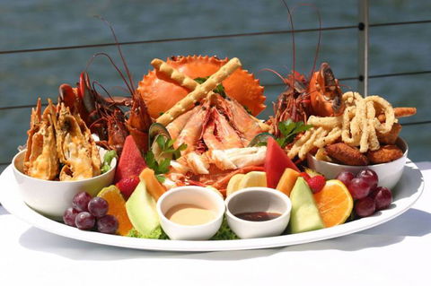 Dundee’s Restaurant On The Waterfront - Local Tourism 16