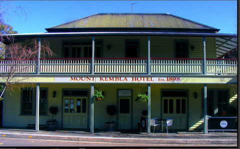 Mount Kembla Village Hotel - Local Tourism 0