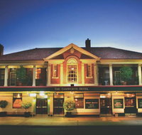 Tamworth Hotel - Bed n Breakfasts