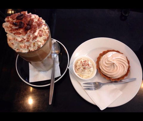 Harvest Breads Cafe - Accommodation Australia 1