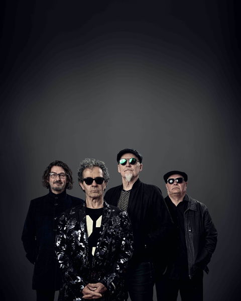 Choirboys: The Hits & 6-pack Of Bruce Springsteen - Local Tourism 0