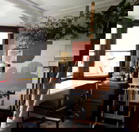 Abstract Paint and Wine Night - Local Tourism