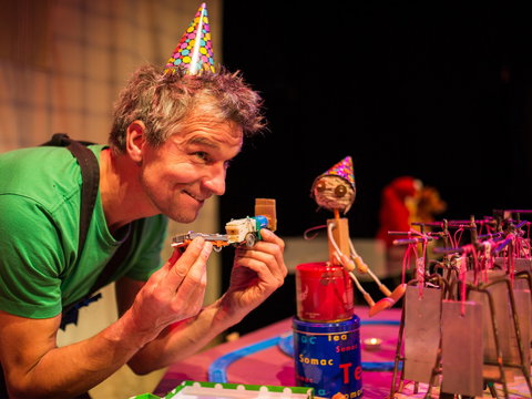 Loose Ends - Local Tourism 0