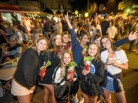 Eat Street Yamba - Local Tourism 1