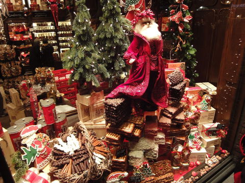 Girls Big Day Out Christmas In July - Australia Shopping 2