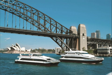 Lunch Cruise In Sydney Harbour With Magistic Cruises - Local Tourism 0
