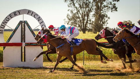 Mungery Picnic Races - Local Tourism 0