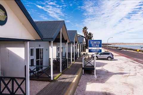 Oceanside Village - Bed n Breakfasts 2