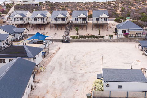 Oceanside Village - Bed n Breakfasts 7