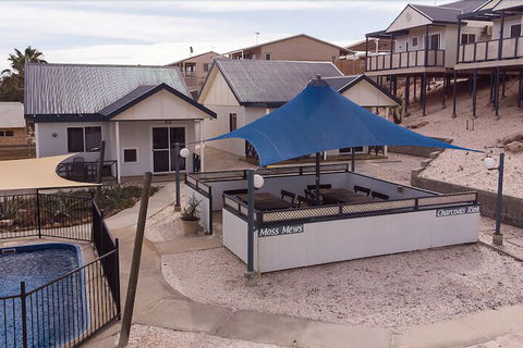 Oceanside Village - Bed n Breakfasts 1