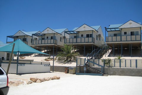 Oceanside Village - Bed n Breakfasts 5