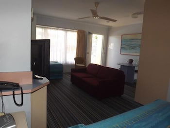 Golden Sands Motor Inn Forster - Local Tourism 5