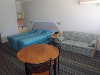 Golden Sands Motor Inn Forster - Local Tourism 3
